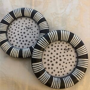 Black and White Round Picture Frames Set of 2 Round 4x4